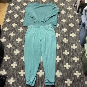 Colsie Medium Sweatsuit